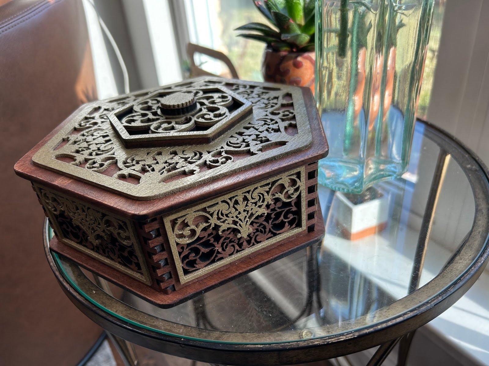 Cindy Murphy, Tea Box.